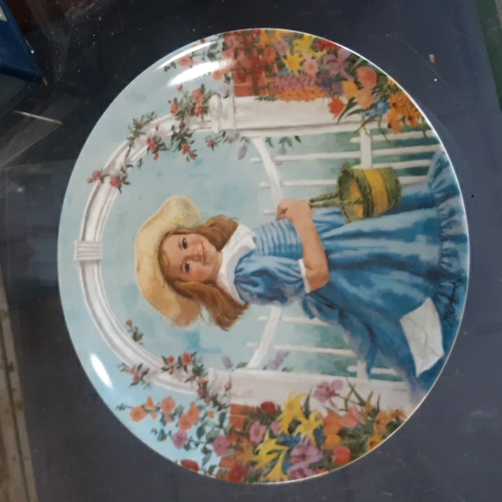 Reco 1988 A Tisket A Tasket Collectable Plate (SKU AB4)